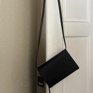 Simply Vera Vera Wang Black Crossbody Bag Modern Design
